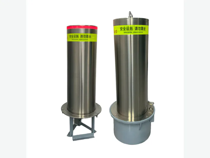 Fixed/detachable column